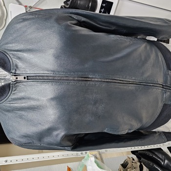 ХИМЧИСТКА И ПОКРАСКА  КОЖАНЫХ КУРТОК И ПЛАЩЕЙ  - Ремонт и реставрация обуви